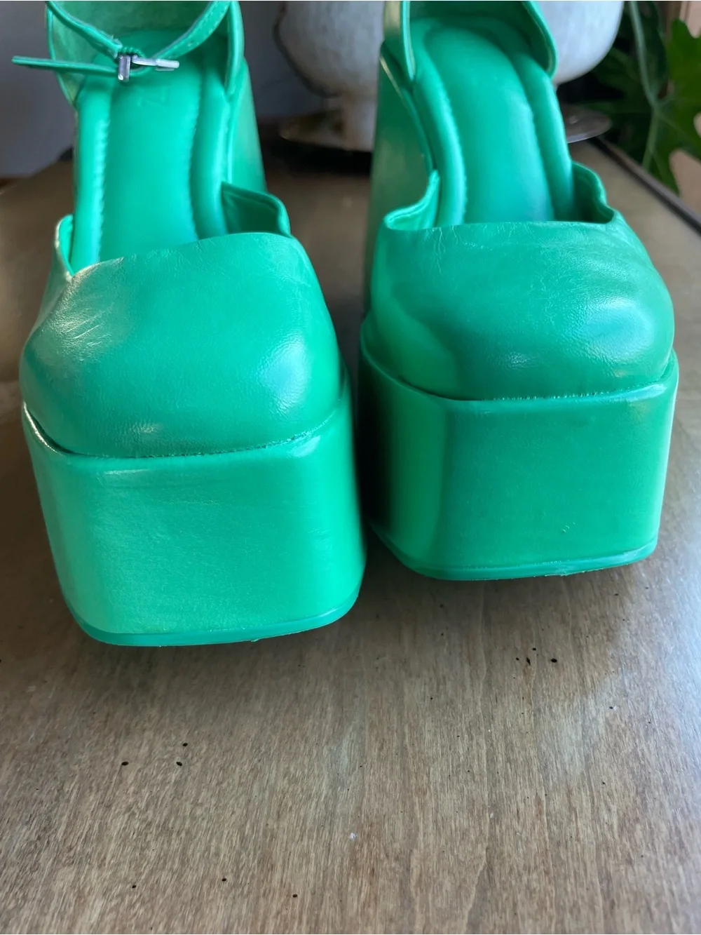 SCHUTZ Green Dunna Platform Pumps with Ankle Strap size EU 39 US 8/8.5
